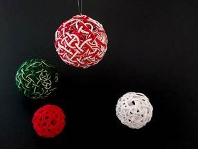 Class knot tied baubles