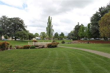 Sunken Gardens - view towards bridge