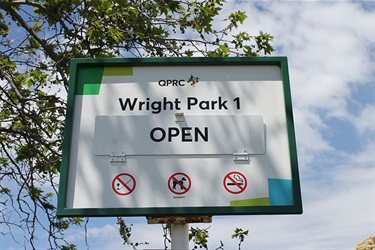 Wright Park open/closed sign