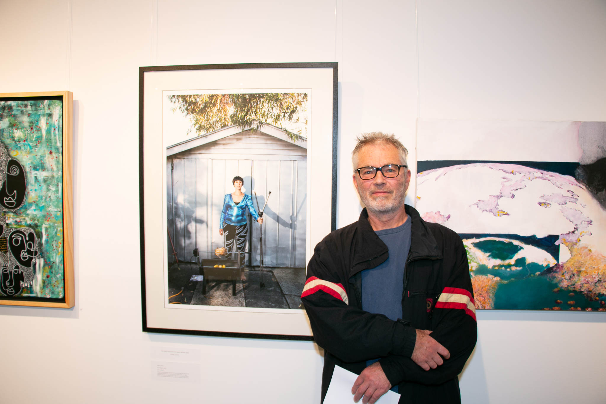 Frank Lindner with his photo Virus Prepper - winner of the 2022 QPRC Art Award acquisitive prize