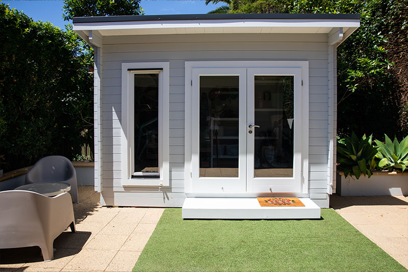 Tiny house small dwelling in back yard