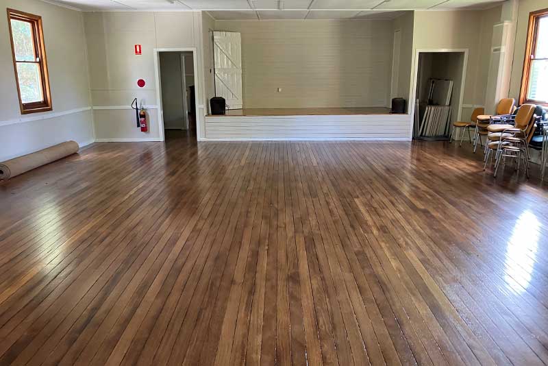 Hoskinstown-Hall-interior
