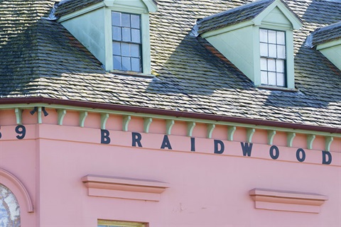 Photo of building in Braidwood